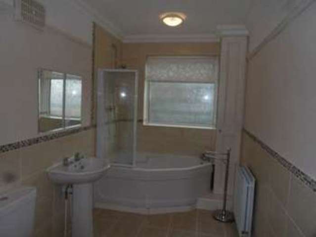  Image of 3 bedroom Detached house to rent in Sunningdale Road Sutton SM1 at Sutton, SM1 2JS