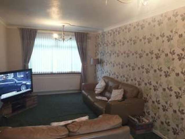 Image of 3 bedroom Semi-Detached house to rent in Swancote Drive Penn Wolverhampton WV4 at Swancote Drive Warstones Wolverhampton, WV4 4RJ