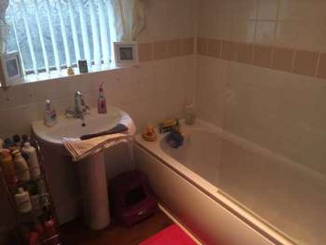  Image of 3 bedroom Semi-Detached house to rent in Swancote Drive Penn Wolverhampton WV4 at Swancote Drive Warstones Wolverhampton, WV4 4RJ
