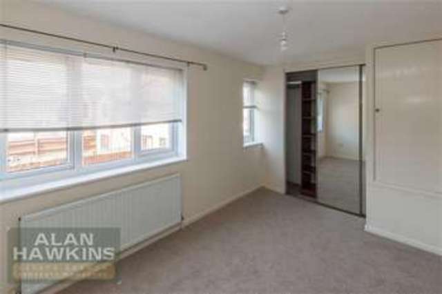  Image of 3 bedroom Property for sale in Lineacre Close Grange Park Swindon SN5 at Lineacre Close Swindon Swindon, SN5 6DA