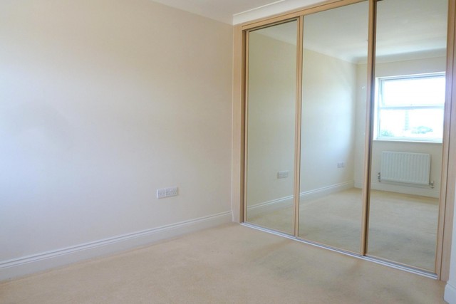  Image of 1 bedroom Flat to rent in Sydenham Road Croydon CR0 at 119 Sydenham Road  Croydon, CR0 2EZ