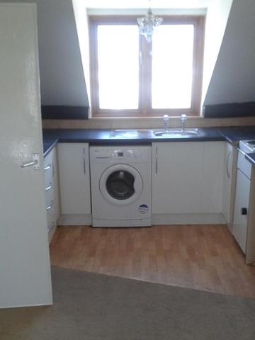  Image of 1 bedroom Flat to rent in Taw Vale Barnstaple EX32 at Barnstaple, EX32 8NJ