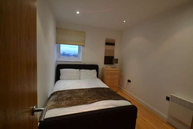  Image of 2 bedroom Apartment for sale in Taylorson Street South Salford M5 at Taylorson Street South Salford Quays Salford, M5 3FY