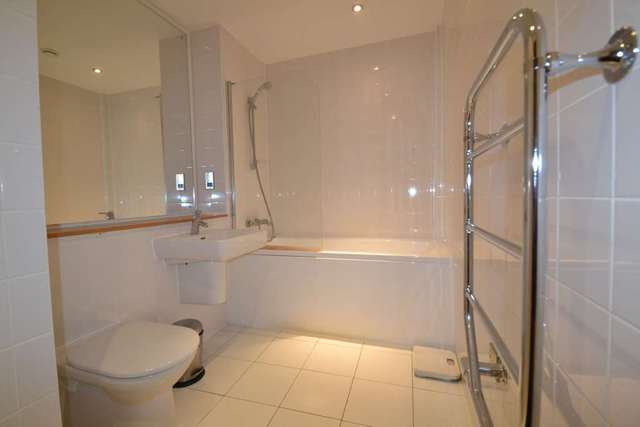  Image of 2 bedroom Apartment for sale in Taylorson Street South Salford M5 at Taylorson Street South Salford Quays Salford, M5 3FY