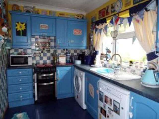  Image of 3 bedroom Bungalow for sale in Westbrook Avenue Teignmouth TQ14 at Teignmouth Devon Teignmouth, TQ14 9EL
