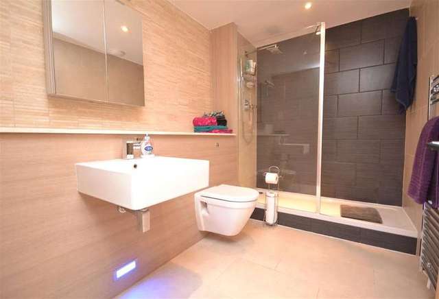  Image of 2 bedroom Apartment for sale in Pinner Road North Harrow Harrow HA1 at Greenhill, HA1 4BD