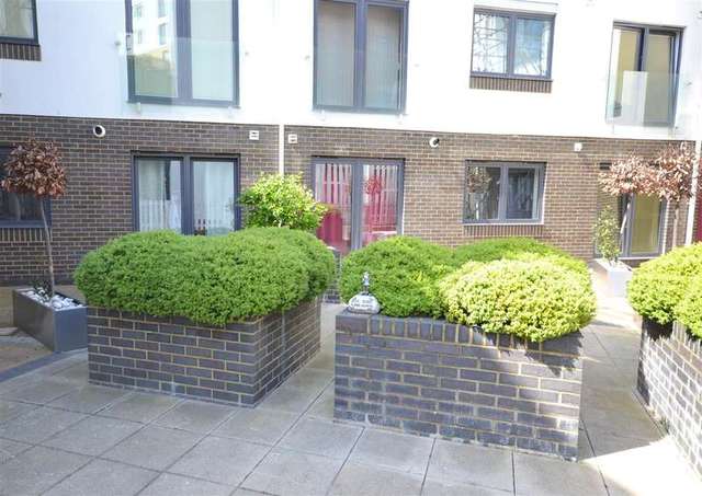  Image of 2 bedroom Apartment for sale in Pinner Road North Harrow Harrow HA1 at Greenhill, HA1 4BD
