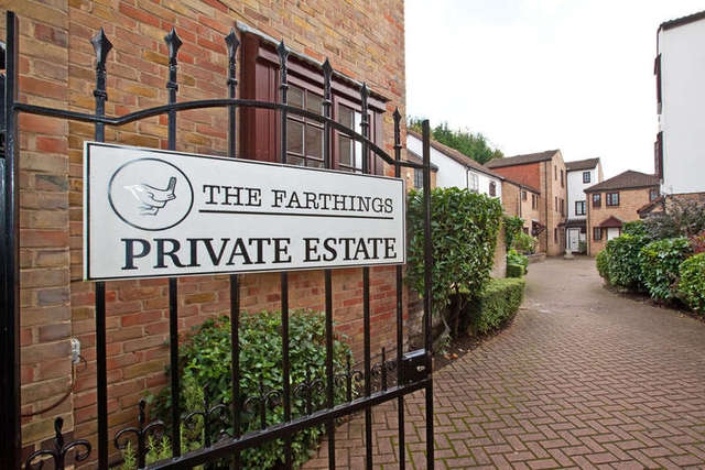  Image of 4 bedroom Town House to rent in The Farthings Kingston upon Thames KT2 at Surrey  Kingston Upon Thames, KT2 7PT