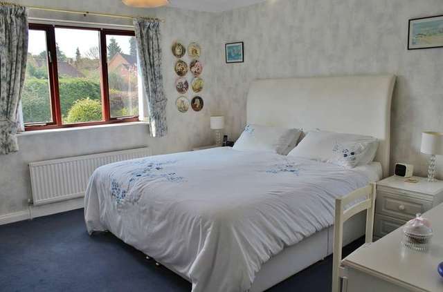  Image of 4 bedroom Detached house for sale in The Hawthorns Charvil Reading RG10 at Charvil  Reading, RG10 9TS