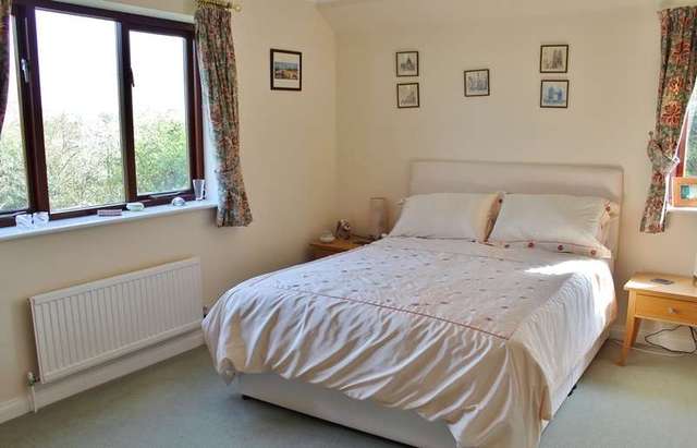  Image of 4 bedroom Detached house for sale in The Hawthorns Charvil Reading RG10 at Charvil  Reading, RG10 9TS