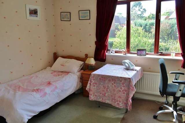 Image of 4 bedroom Detached house for sale in The Hawthorns Charvil Reading RG10 at Charvil  Reading, RG10 9TS