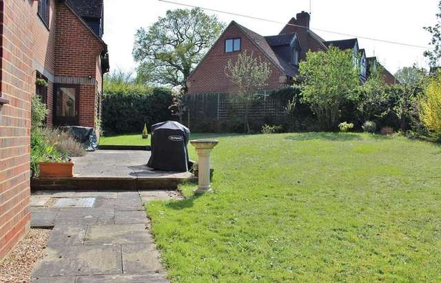  Image of 4 bedroom Detached house for sale in The Hawthorns Charvil Reading RG10 at Charvil  Reading, RG10 9TS