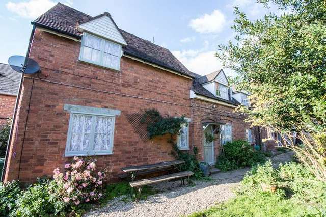  Image of 2 bedroom Cottage to rent in The Homend Ledbury HR8 at Ledbury Herefordshire, HR8 1BT