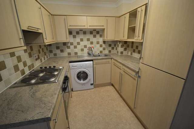  Image of 1 bedroom Flat to rent in Hampden Close St. Leonards-on-Sea TN37 at St Leonards On Sea, TN37 6GB