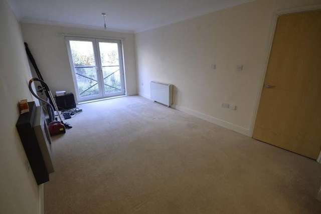  Image of 1 bedroom Flat to rent in Hampden Close St. Leonards-on-Sea TN37 at St Leonards On Sea, TN37 6GB