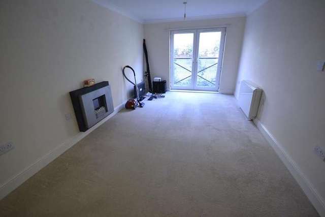  Image of 1 bedroom Flat to rent in Hampden Close St. Leonards-on-Sea TN37 at St Leonards On Sea, TN37 6GB