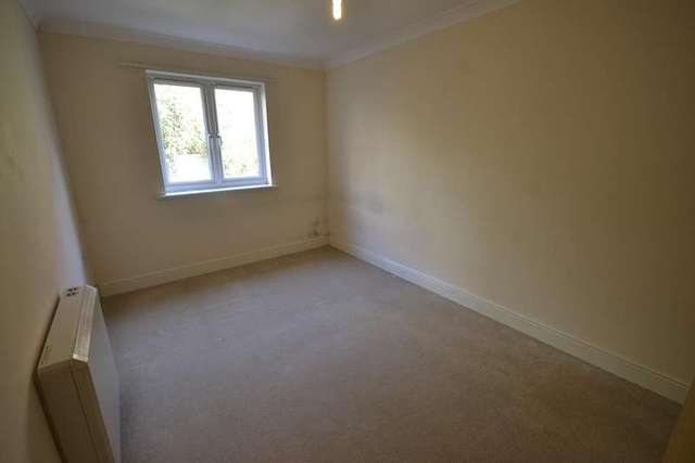  Image of 1 bedroom Flat to rent in Hampden Close St. Leonards-on-Sea TN37 at St Leonards On Sea, TN37 6GB