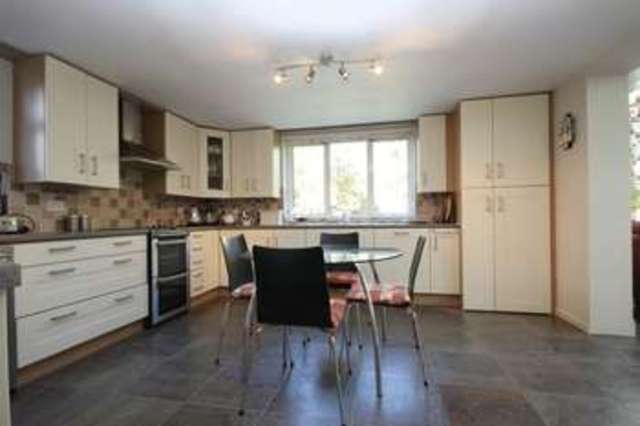  Image of 4 bedroom Detached house for sale in The Moors Kidlington OX5 at The Moors  Kidlington, OX5 2AD