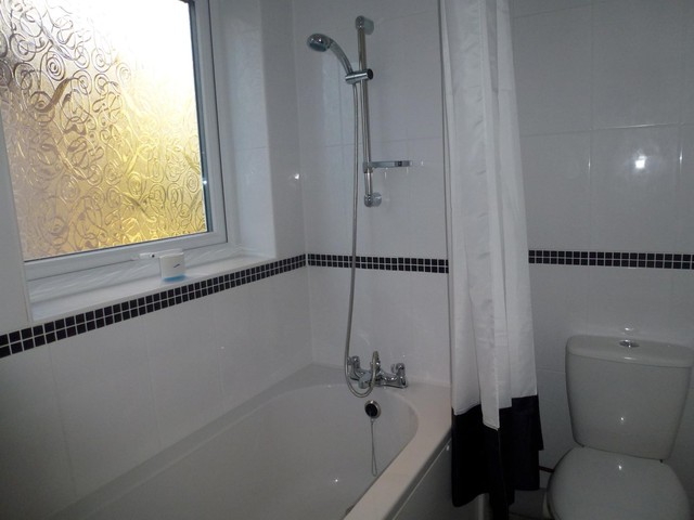  Image of Studio flat to rent in The Oaks Southampton SO19 at Southampton, SO19 7RP
