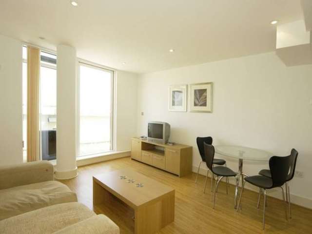  Image of 1 bedroom Flat to rent in Crews Street London E14 at Orion Point  Docklands, E14 3TX