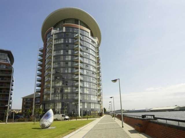  Image of 1 bedroom Flat to rent in Crews Street London E14 at Orion Point  Docklands, E14 3TX