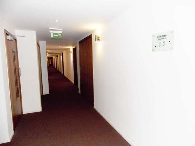  Image of 1 bedroom Apartment to rent in Western Gateway London E16 at Western Gateway Victoria Docks London, E16 1BL