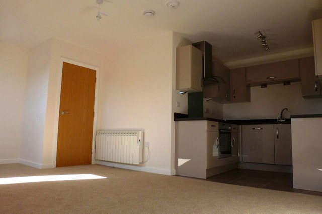  Image of 1 bedroom Flat to rent in Norwich Avenue West Westbourne Bournemouth BH2 at 64-68 Norwich Avenue West  Bournemouth, BH2 6AW