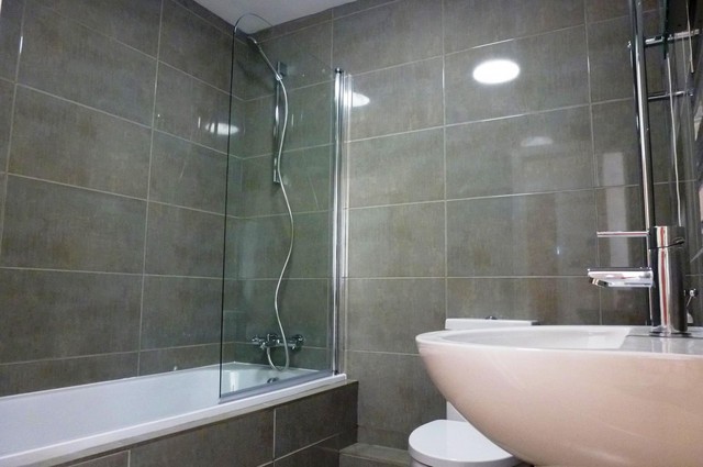  Image of 1 bedroom Flat to rent in Norwich Avenue West Westbourne Bournemouth BH2 at 64-68 Norwich Avenue West  Bournemouth, BH2 6AW