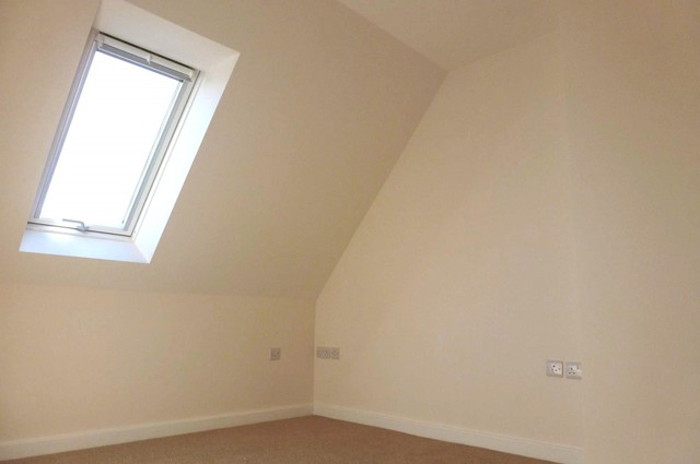  Image of 1 bedroom Flat to rent in Norwich Avenue West Westbourne Bournemouth BH2 at 64-68 Norwich Avenue West  Bournemouth, BH2 6AW