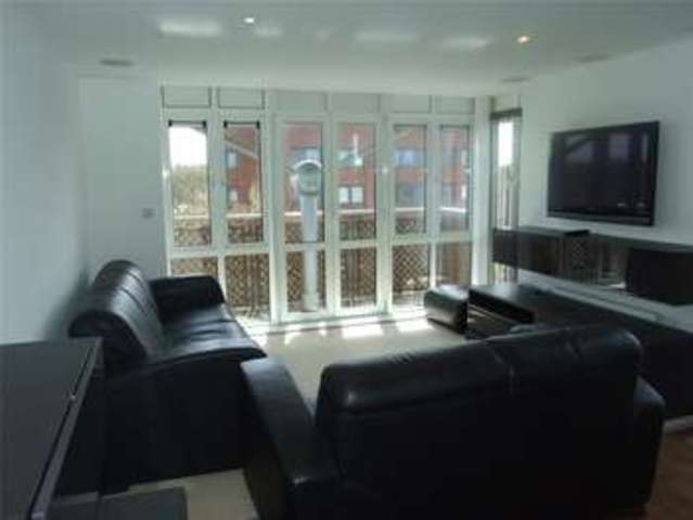  Image of 3 bedroom Apartment to rent in Kings Road Reading RG1 at Kings Road Reading Reading, RG1 4LY