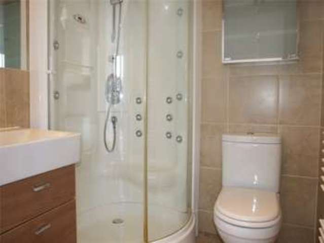  Image of 3 bedroom Apartment to rent in Kings Road Reading RG1 at Kings Road Reading Reading, RG1 4LY
