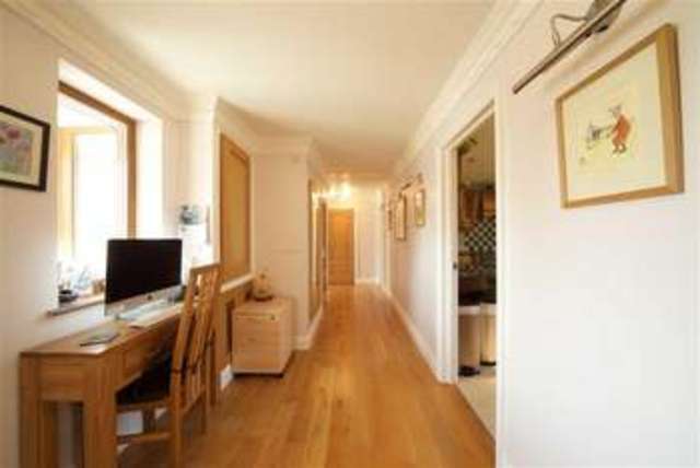  Image of 4 bedroom Property for sale in The Rye Eaton Bray Dunstable LU6 at The Rye Eaton Bray Eaton Bray, LU6 2BQ