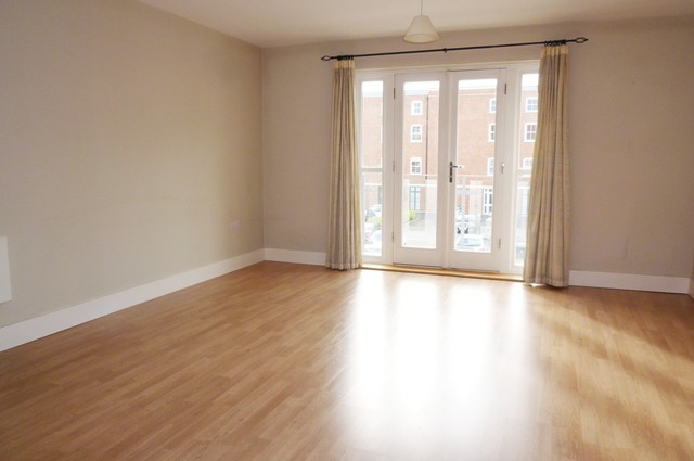  Image of 1 bedroom Apartment to rent in Salt Meat Lane Gosport PO12 at Salt Meat Lane  Gosport, PO12 1GH
