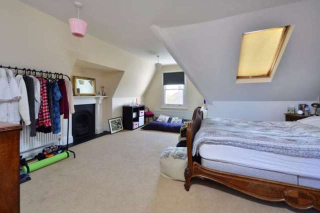  Image of 7 bedroom Semi-Detached house to rent in Therapia Road London SE22 at Therapia Road  London, SE22 0SF