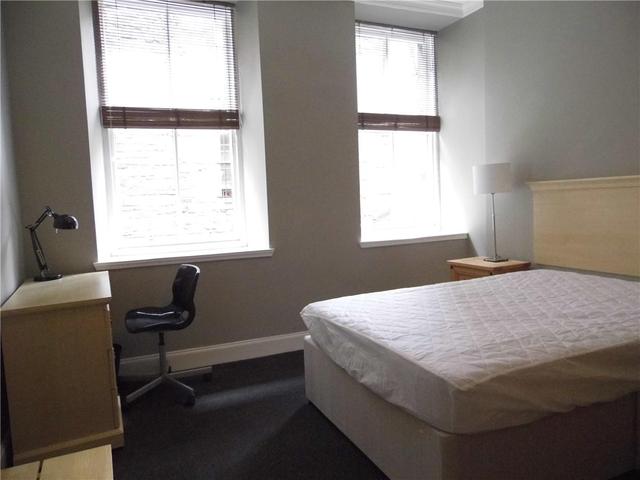  Image of 4 bedroom Flat to rent in Thistle Street Lane North West Edinburgh EH2 at New Town Edinburgh Edinburgh, EH2 1EA