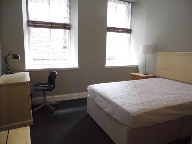  Image of 4 bedroom Flat to rent in Thistle Street Lane North West Edinburgh EH2 at New Town Edinburgh Edinburgh, EH2 1EA
