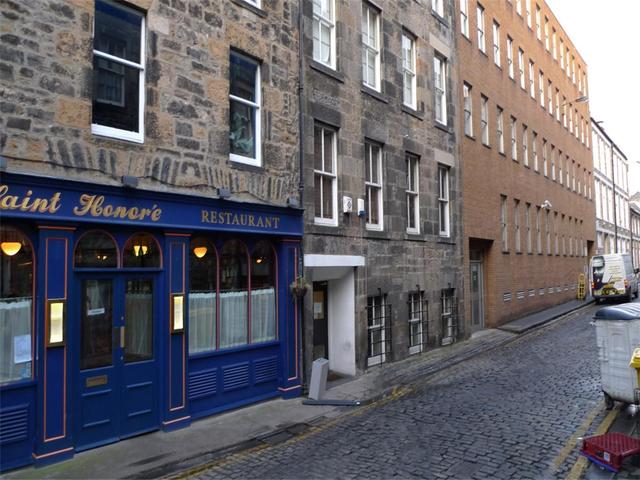  Image of 4 bedroom Flat to rent in Thistle Street Lane North West Edinburgh EH2 at New Town Edinburgh Edinburgh, EH2 1EA