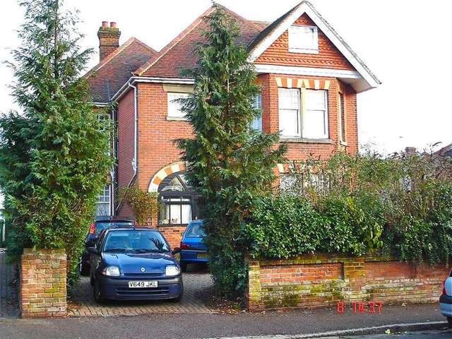  Image of 1 bedroom Detached house to rent in Thornbury Avenue Shirley Southampton SO15 at Southampton Shirley, SO15 5DA
