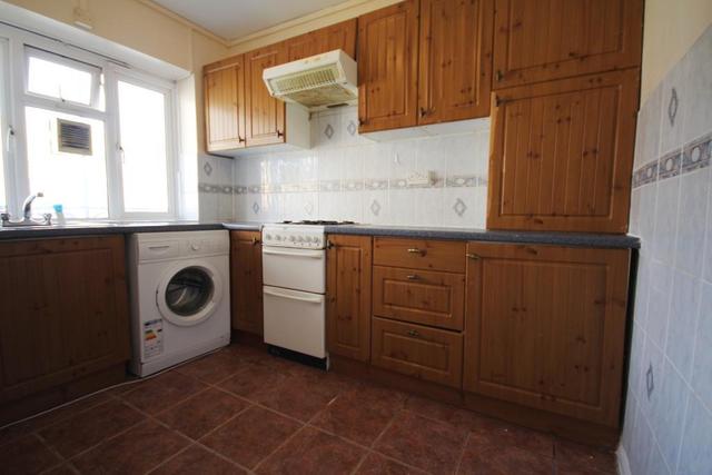  Image of 2 bedroom Flat to rent in Thurtle Road London E2 at Hackney  London, E2 8LU