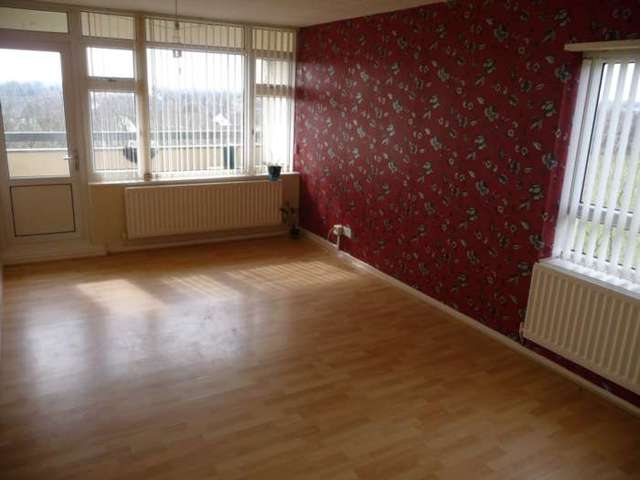  Image of 2 bedroom Flat to rent in Tile Cross Road Kitts Green Birmingham B33 at Tile Cross Road Kitts Green Birmingham, B33 0LY
