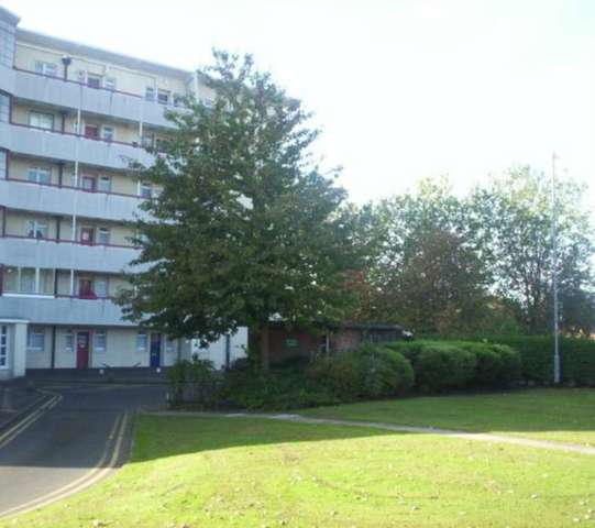  Image of 2 bedroom Flat to rent in Tile Cross Road Kitts Green Birmingham B33 at Tile Cross Road Kitts Green Birmingham, B33 0LY