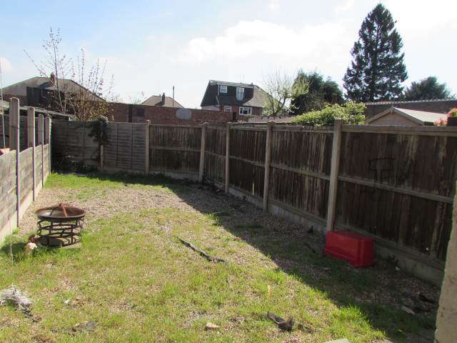  Image of 2 bedroom Flat to rent in Toll End Road Tipton DY4 at Tipton West Midlands Dudley Port, DY4 0ET
