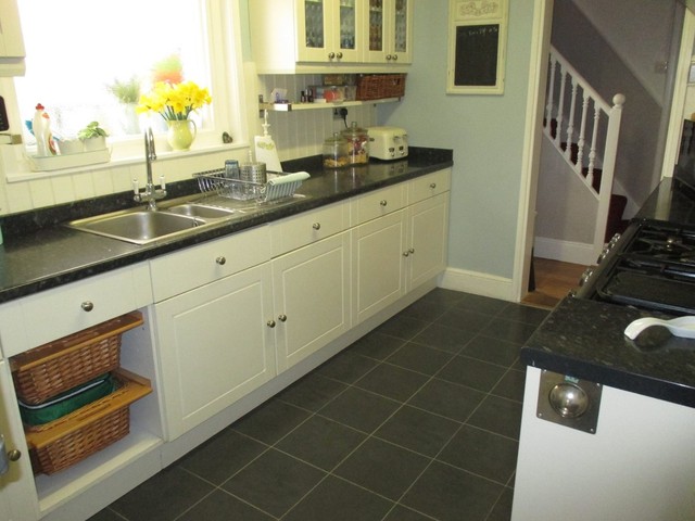  Image of 3 bedroom Terraced house for sale in Tottenham Road Portsmouth PO1 at Tottenham Road Fratton Portsmouth, PO1 1QL