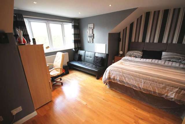 Image of 4 bedroom Detached house for sale in Towles Pastures Castle Donington Derby DE74 at Castle Donington Castle Donington Derbyshire, DE74 2RX