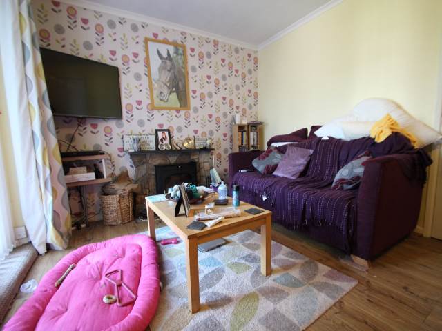  Image of 1 bedroom Flat to rent in Tredegar Street Rhiwderin Newport NP10 at Rhiwderin  Newport, NP10 8RY