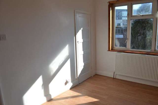  Image of 4 bedroom Semi-Detached house to rent in Tunnel Avenue London SE10 at Tunnel Avenue  London, SE10 0SB