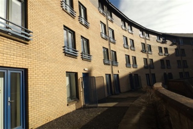  Image of 2 bedroom Flat to rent in St. Andrews Street Glasgow G1 at Glasgow Green Glasgow Glasgow, G1 5PR