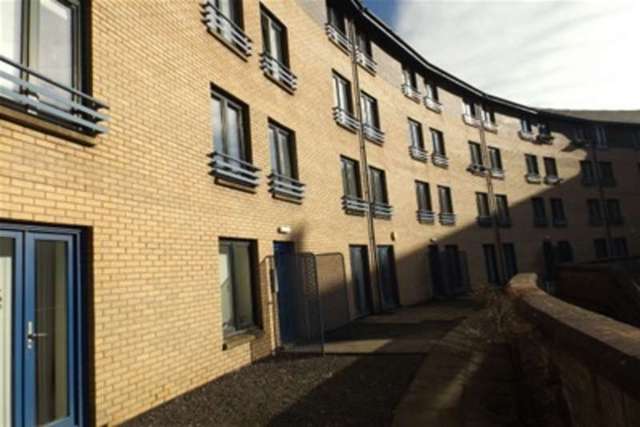  Image of 2 bedroom Flat to rent in St. Andrews Street Glasgow G1 at Glasgow, G1 5PR