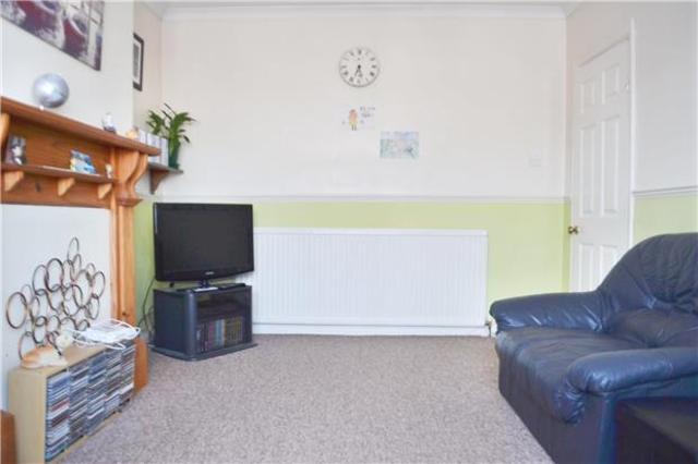  Image of 1 bedroom Flat to rent in Ockendon Road North Ockendon Upminster RM14 at Upminster Essex Upminster, RM14 2DN