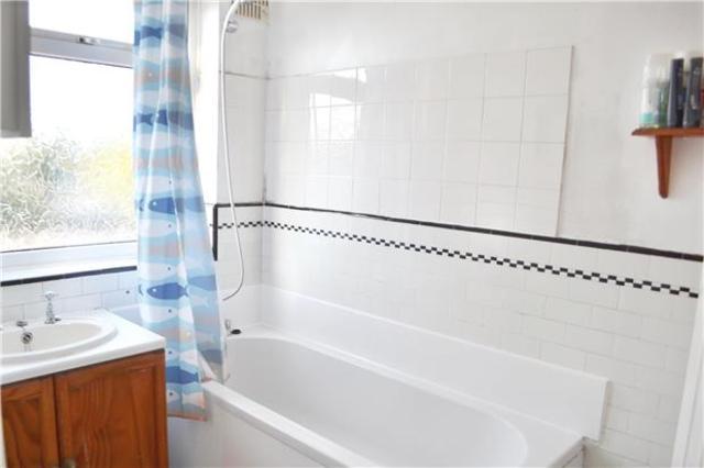  Image of 1 bedroom Flat to rent in Ockendon Road North Ockendon Upminster RM14 at Upminster Essex Upminster, RM14 2DN